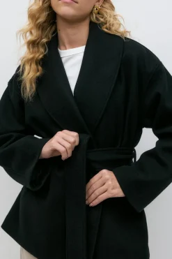 Shawl collar short coat