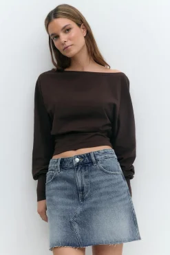 Short denim skirt