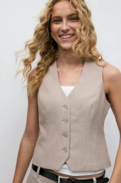 Short v-neck vest