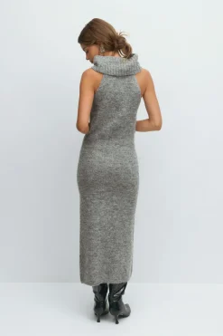 Sleeveless polo knitted dress