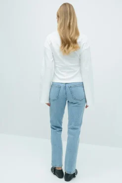 Slim straight jeans