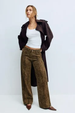 Snake jeans