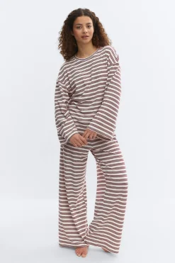 Soft loungewear longsleeve top