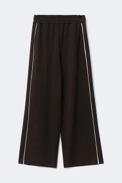Soft sporty trousers