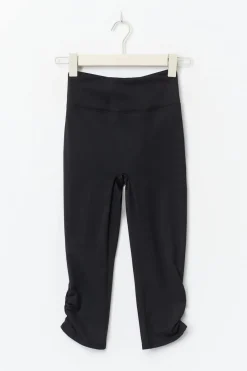 Soft yoga capri tights
