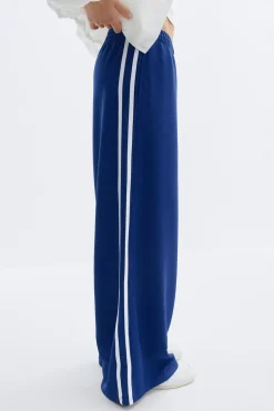 Sporty wide trousers