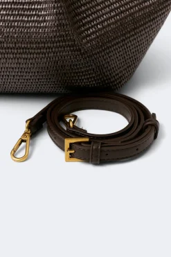 Structure strap tote bag
