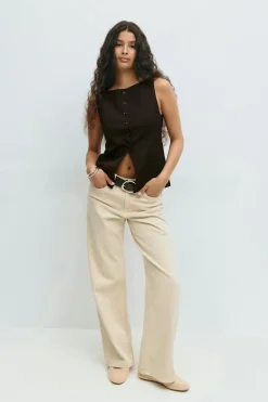 Tailored boatneck vest