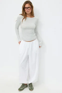 Tight fit long sleeve top