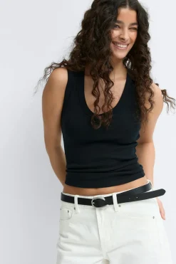 Tight v-neck rib tank