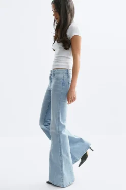 Ultra flare jeans