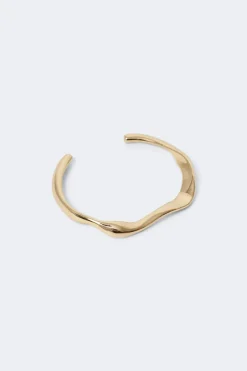 Wavy gold bracelet