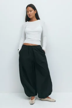 Wide balloon trousers