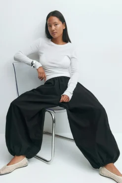Wide balloon trousers