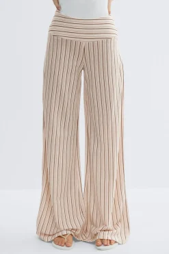 Wide leg trousers
