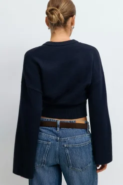 Wide sleeve knitted top
