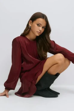 Y frill dress