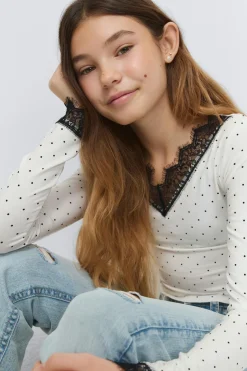 Y lace top