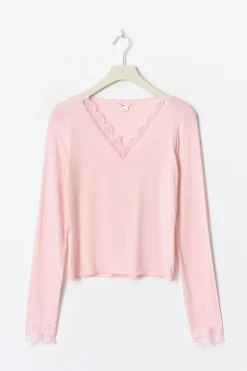 Y lace top