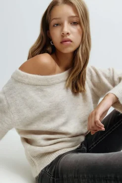 Y oversized knitted sweater