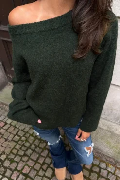 Y oversized knitted sweater